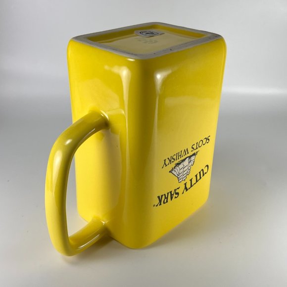 Vtg Cutty Sark Scots Whisky Pitcher Yellow Ceramic Square Man Cave Barware - Picture 2 of 11